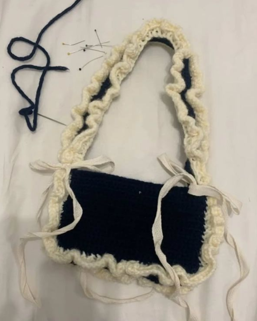 CROCHET RUFFLE BAG