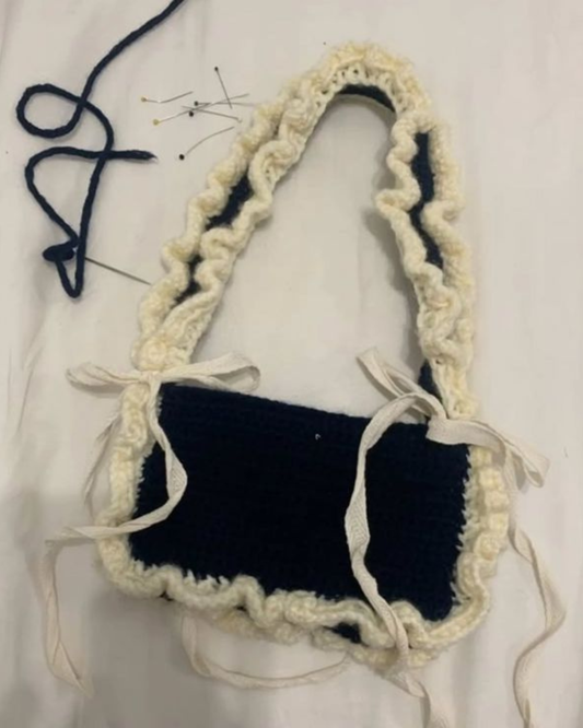 CROCHET RUFFLE BAG