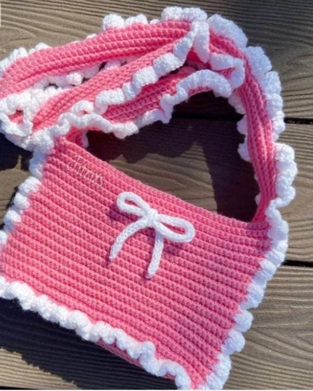 CROCHET RUFFLE BAG